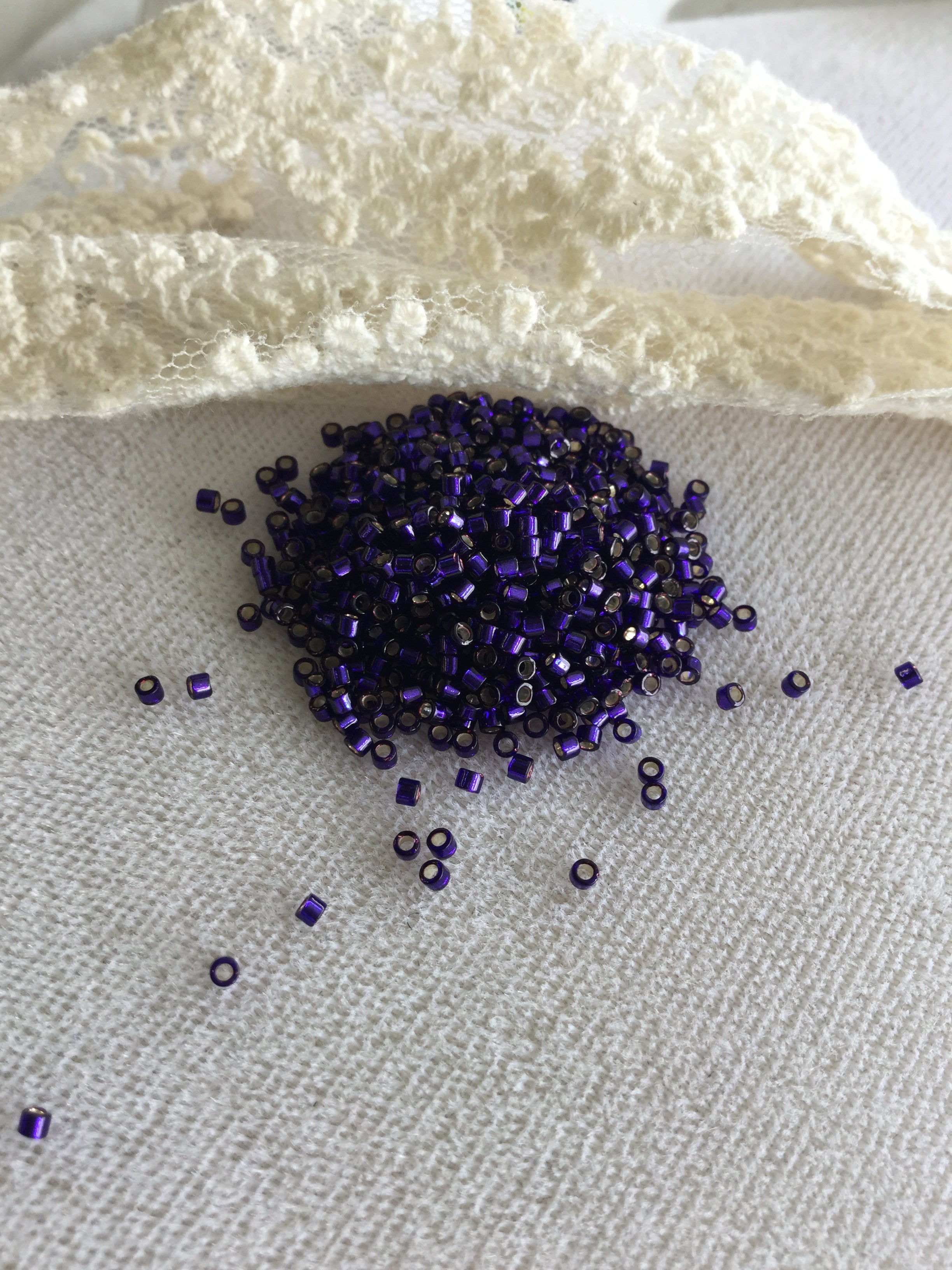 Miyukiページ Silver Lined Yellow AB: Miyuki 4x4 Cubes, Earthfaire